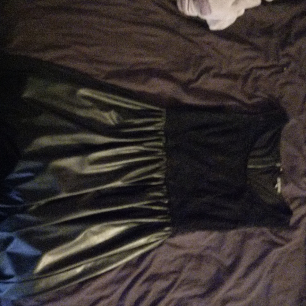 All blacl dress. Junior women